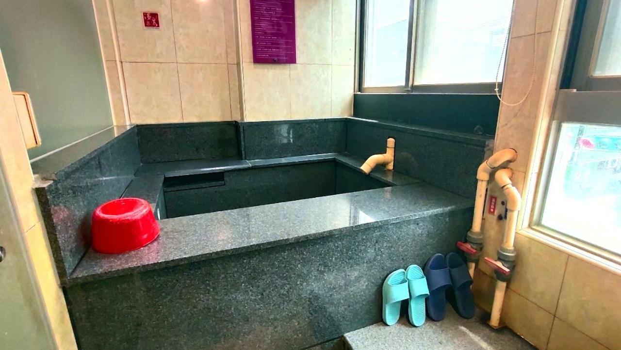 Jin Yong Quan Spa Hotspring Resort Ванли Экстерьер фото